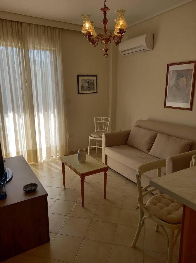 Jenny'S Luxury Flat Near The Center & Beach 칼라마타 외부 사진